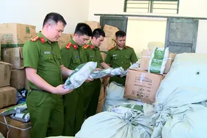 Triệt phá đường dây sản xuất, mua bán trà sữa giả quy mô lớn