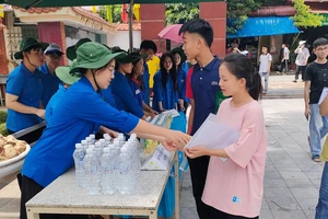 Nữ sinh ở Thanh Hóa lỡ kỳ thi THPT năm 2023 vì mới sinh con