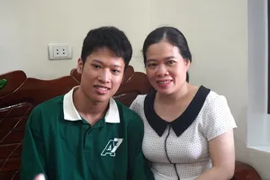 Thủ khoa khối B00 muốn làm bác sĩ để thực hiện ước mơ dang dở của mẹ