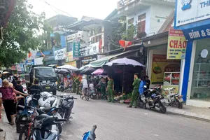 Mâu thuẫn, dùng súng bắn người trong đám giỗ