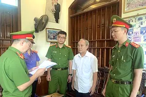 Nguyên bí thư, chủ tịch, cán bộ địa chính xã bị bắt vì 'bùa phép' trong bồi thường đất