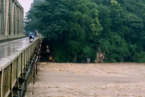 Thanh Hóa: Sơ tán khẩn cấp hơn 11.000 người do mưa lũ, sạt lở đất trên diện rộng