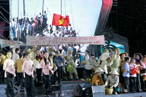 Xúc động lễ kỷ niệm 70 năm đồng bào miền Nam tập kết ra Bắc