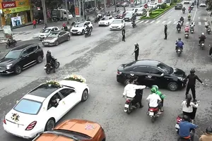 Công an làm rõ vụ 'vệ sĩ' dẹp đường cho đoàn xe đám cưới ở Thanh Hóa
