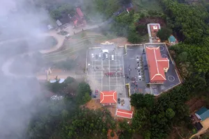 Chiêm ngưỡng Đền Chín Gian giữa thượng nguồn sông Chu