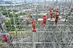 Toàn cảnh 'giải cứu' Hòn Vọng Phu ở Thanh Hoá