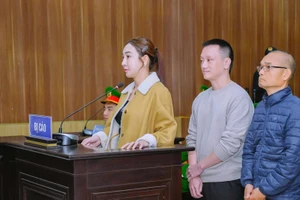 Vợ chồng Vi 'ngộ' mua nhà 13 tỉ đồng nhưng hợp đồng chỉ ghi 3,7 tỉ đồng