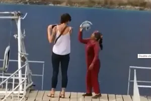 Người phụ nữ đuổi du khách Tây đến Tuyệt tình cốc