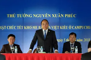 Thủ tướng Nguyễn Xuân Phúc thăm kiều bào ở Siêm Riệp
