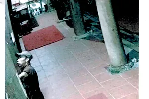 Trộm đột nhập ngôi đền khui hòm công đức lấy 300 triệu đồng