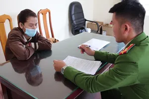 Tạm giữ 3 người, thu giữ hơn 2.500 viên ma tuý tổng hợp