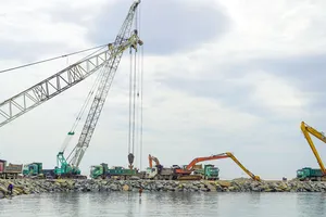 Quảng Bình: Không nhấn chìm gần 3 triệu m3 vật chất nạo vét xuống biển