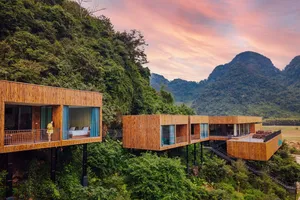 'Vùng rốn lũ' Tân Hoá được vinh danh làng du lịch tốt nhất thế giới