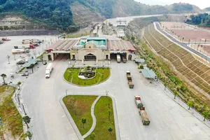 Xuất nhập khẩu qua Cửa khẩu quốc tế Cha Lo đạt hơn 2 tỉ USD