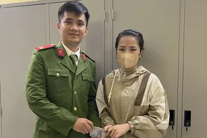 Chiến sĩ công an trả lại 22 triệu đồng cho người đánh rơi