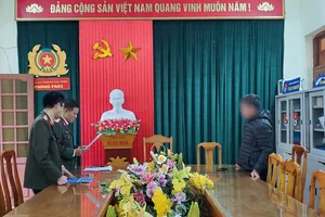 2 người lập nhóm 'báo chốt' CSGT trên mạng xã hội bị xử phạt