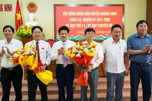 Quảng Bình: Bầu Chủ tịch UBND huyện Quảng Ninh và Bố Trạch 