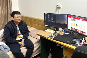 Nhóm hack Facebook, làm giả giấy tờ để lừa tiền qua mạng bị tóm