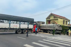 Tai nạn liên hoàn trên Quốc lộ 1A, 8 người bị thương