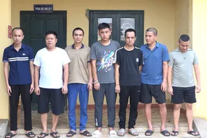 Quảng Bình: Triệt phá đường dây cá độ bóng đá qua mạng hơn 300 tỉ đồng