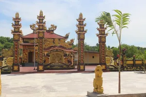 32 nhà thờ họ ‘mọc’ trái phép trên đất rừng ở Quảng Trị