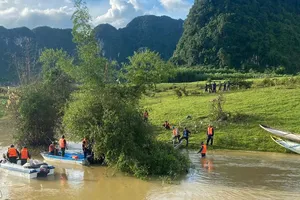 Tìm thấy thi thể nam học sinh bị cuốn trôi khi cùng mẹ dắt trâu tránh lũ