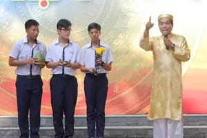 Trò cấp III xem, ca cải lương ôn sử 