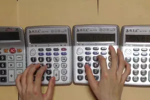 Dùng máy tính tiền để đàn Despacito, Shape Of You