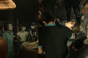 Kẻ ngáo cướp xe cảnh sát, kề dao vào cổ bà bầu