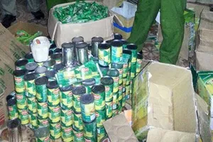 Sốc với bắp đóng hộp mác Mỹ 'ruột'... Trung Quốc