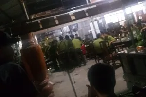 Bắt khẩn cấp trưởng thôn đi xe Bentley