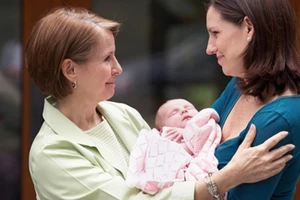 'Chiêu trò' ngày vợ ở cữ