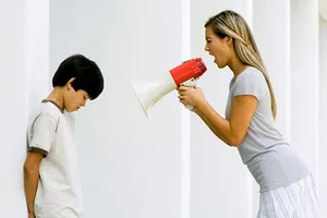 5 sai lầm của cha mẹ khiến con lì hơn