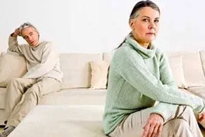 Bị chồng ly hôn hơn 20 năm mà không biết