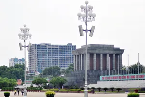 Ngày mai sẽ cưỡng chế cao ốc 'xây lố' 8B Lê Trực