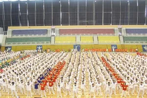 4.000 người cao tuổi và giải đấu thể dục dưỡng sinh 