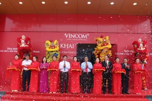 Vingroup ra mắt mô hình trung tâm “Vincom+”