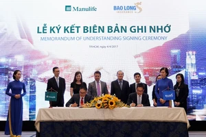 Manulife Việt Nam và Bảo hiểm Bảo Long ký hợp tác