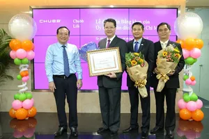 Chubb Life Việt Nam nhận bằng khen của UBND TP.HCM