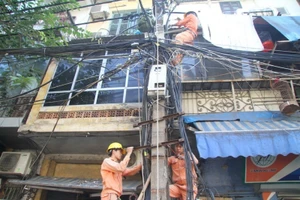 Sử dụng điện tiết kiệm là chia sẻ với ngành điện