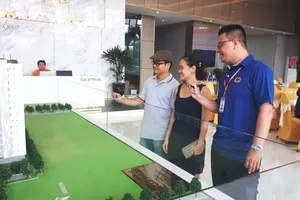 Khách hàng tham gia giám sát công trình Him Lam Phú An 