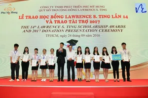 Trao 375 suất học bổng Lawrence S. Ting cho HS-VS giỏi