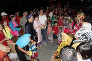 Trung thu cùng chị Hằng, chú Cuội ở Làng sen Việt Nam