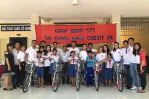 Lan tỏa yêu thương đến trẻ em vùng lũ