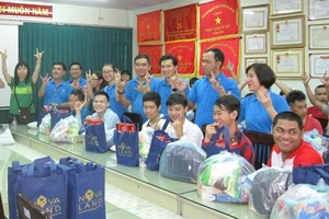 Novaland tặng quà đến trẻ em dịp Tết trung thu