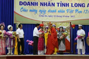 Họp mặt doanh nhân nghe nói chuyện văn hóa cổ truyền