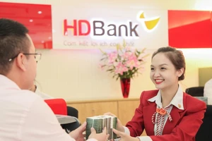 HDBank: Cộng thêm lãi suất tiền gửi lên đến 0,4%/năm