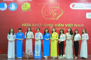 Ngô Mai Phương tươi tắn trên ghế giám khảo Hoa khôi Sinh viên 