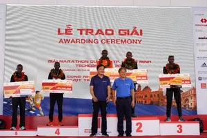 Techcombank trao quỹ từ thiện hơn tỉ đồng