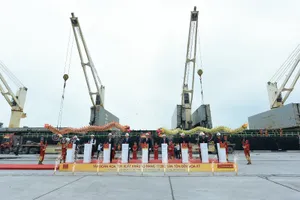 Tôn Hoa Sen xuất lô hàng 14 triệu USD đi Mỹ